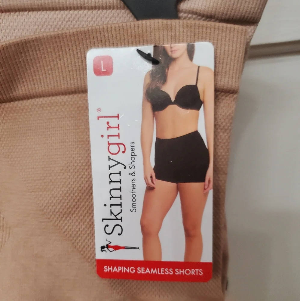 NWT 3PK Skinnygirl Shaping Seamless Shorts; Szs L & M; Tames your Tummy; $35 - Picture 5 of 8